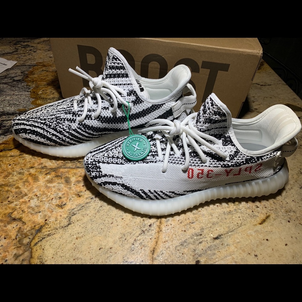 yeezy 350 v2